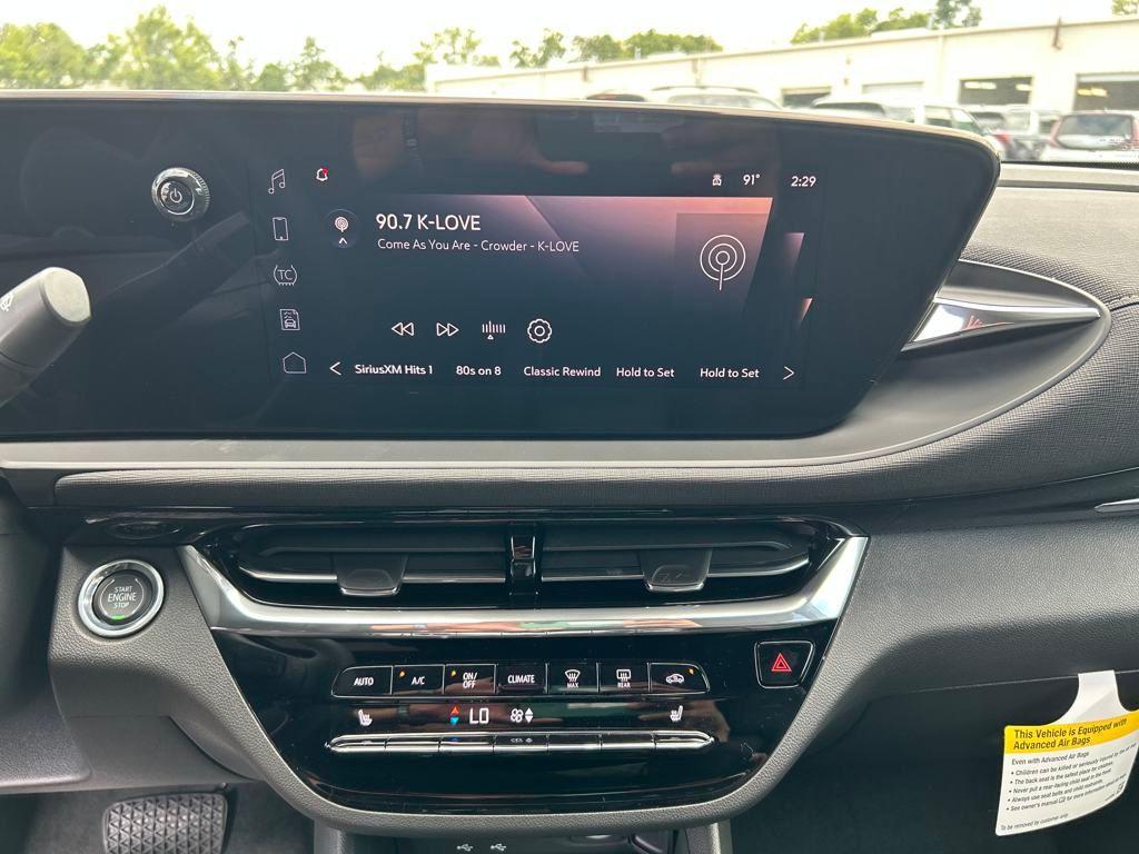 new 2025 Buick Envista car, priced at $28,585