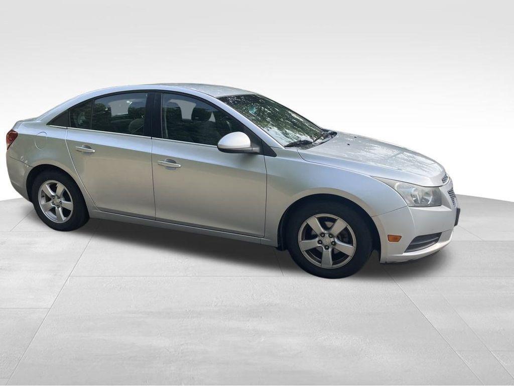 used 2014 Chevrolet Cruze car, priced at $9,995