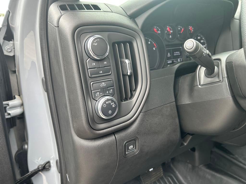 new 2024 GMC Sierra 2500 car, priced at $62,900