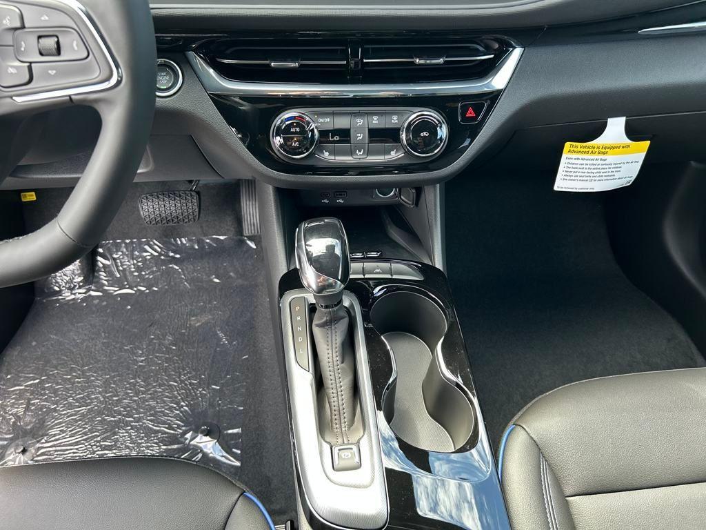 new 2025 Buick Envista car, priced at $26,475