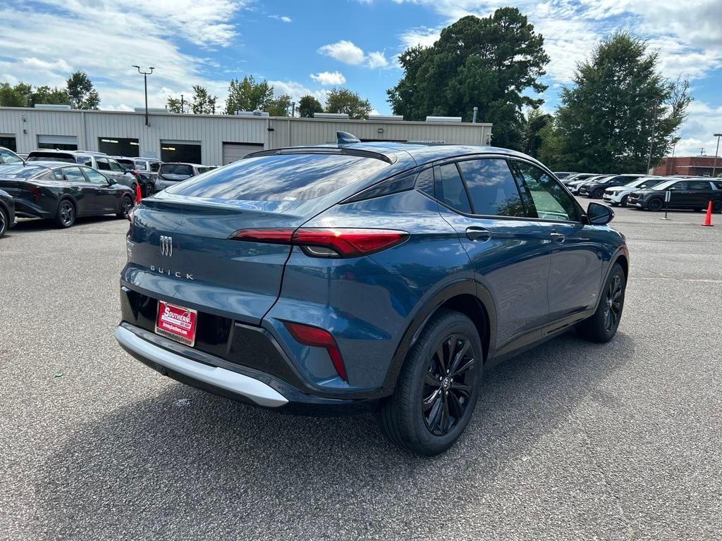 new 2025 Buick Envista car, priced at $26,475