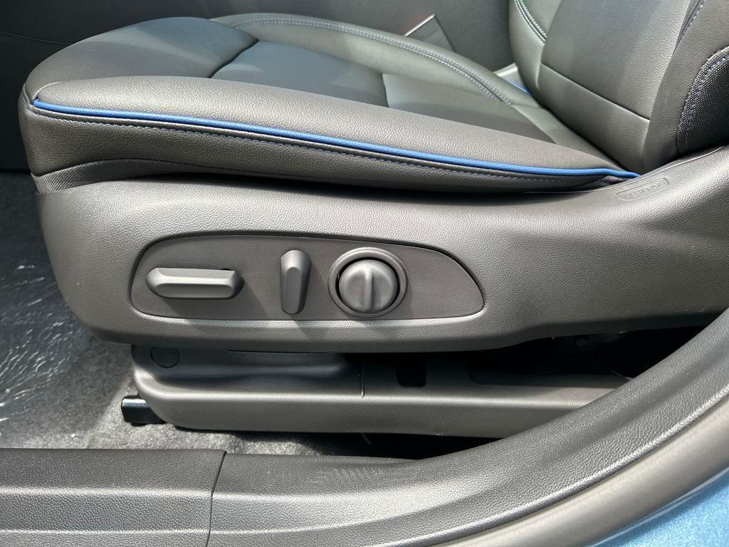 new 2025 Buick Envista car, priced at $26,475