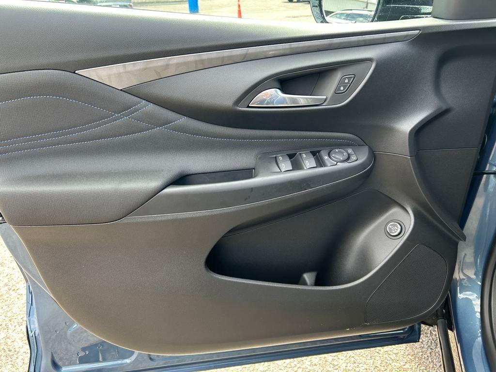 new 2025 Buick Envista car, priced at $26,475