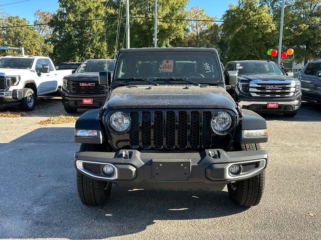 used 2022 Jeep Gladiator car, priced at $30,998