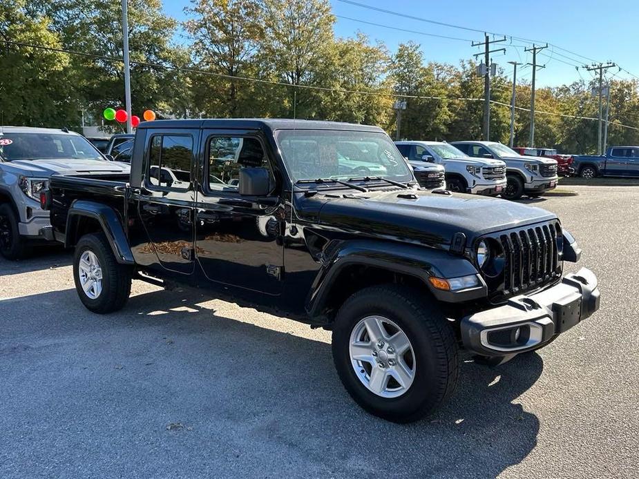 used 2022 Jeep Gladiator car, priced at $30,998