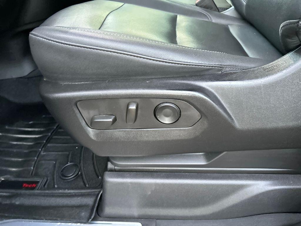 used 2022 GMC Sierra 1500 car, priced at $49,100