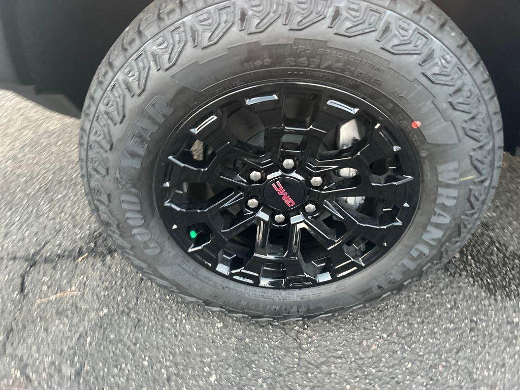 new 2026 GMC Canyon car, priced at $43,575