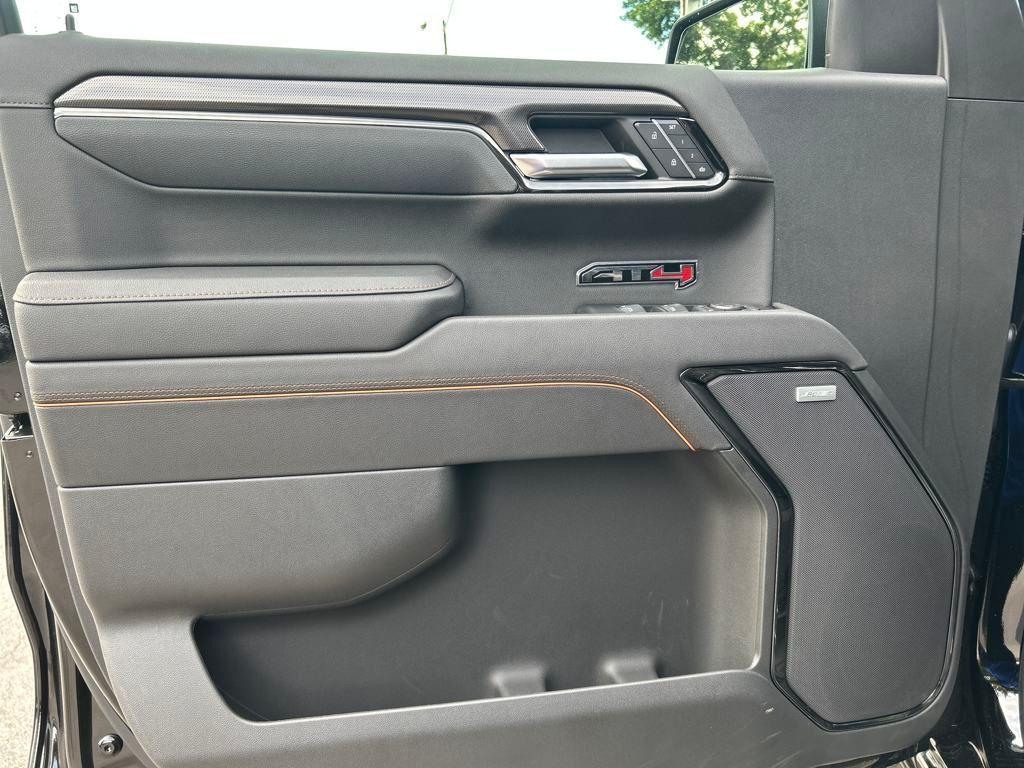 new 2025 GMC Sierra 1500 car, priced at $68,500