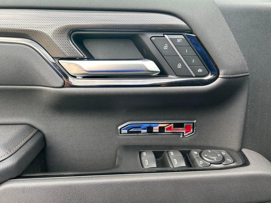 new 2025 GMC Sierra 1500 car, priced at $68,500