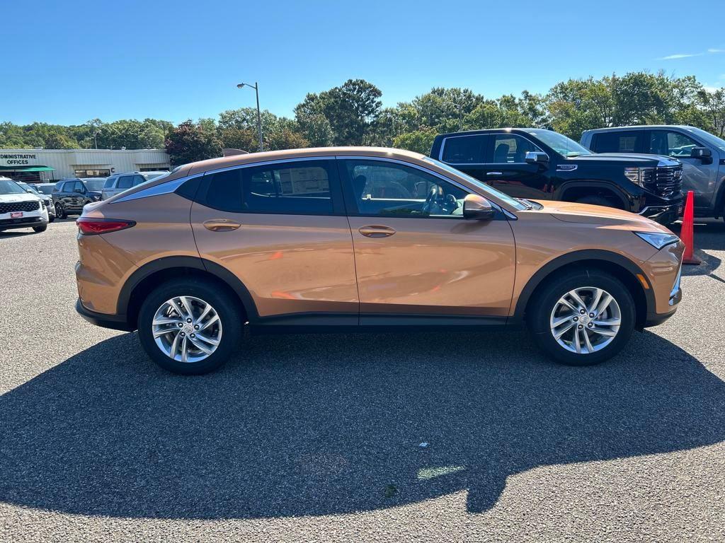 new 2025 Buick Envista car, priced at $25,331