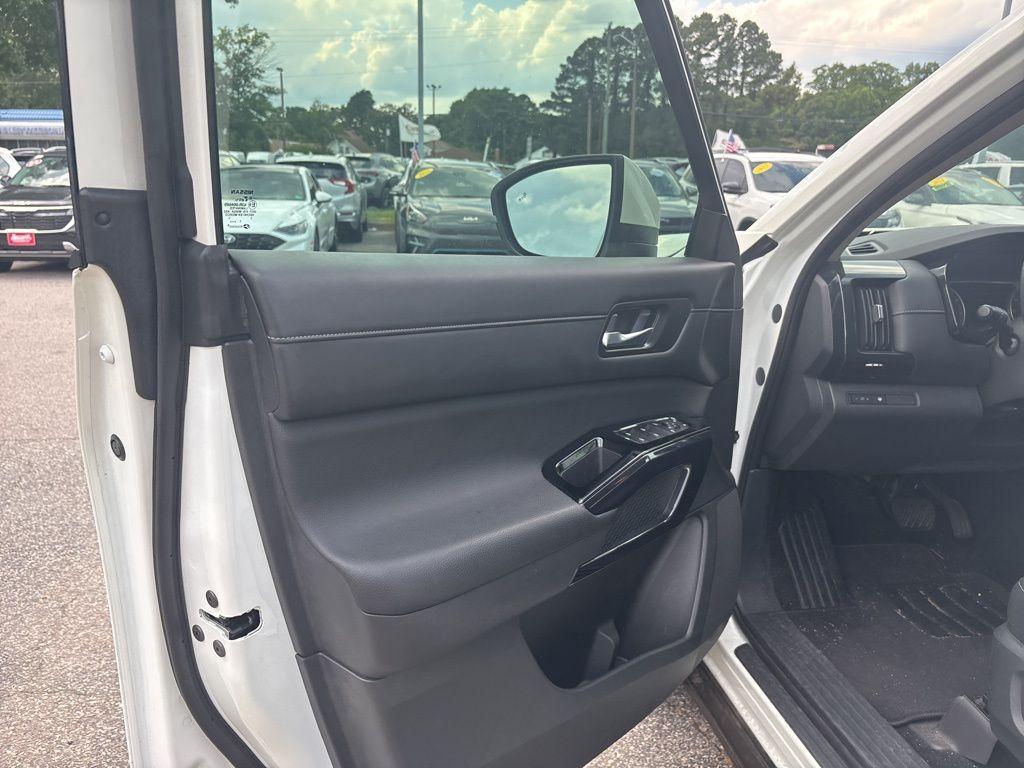 used 2022 Nissan Pathfinder car, priced at $29,995