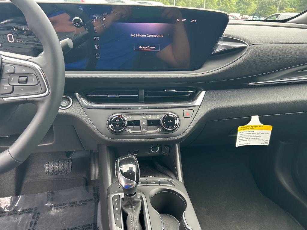 new 2025 Buick Envista car, priced at $26,238