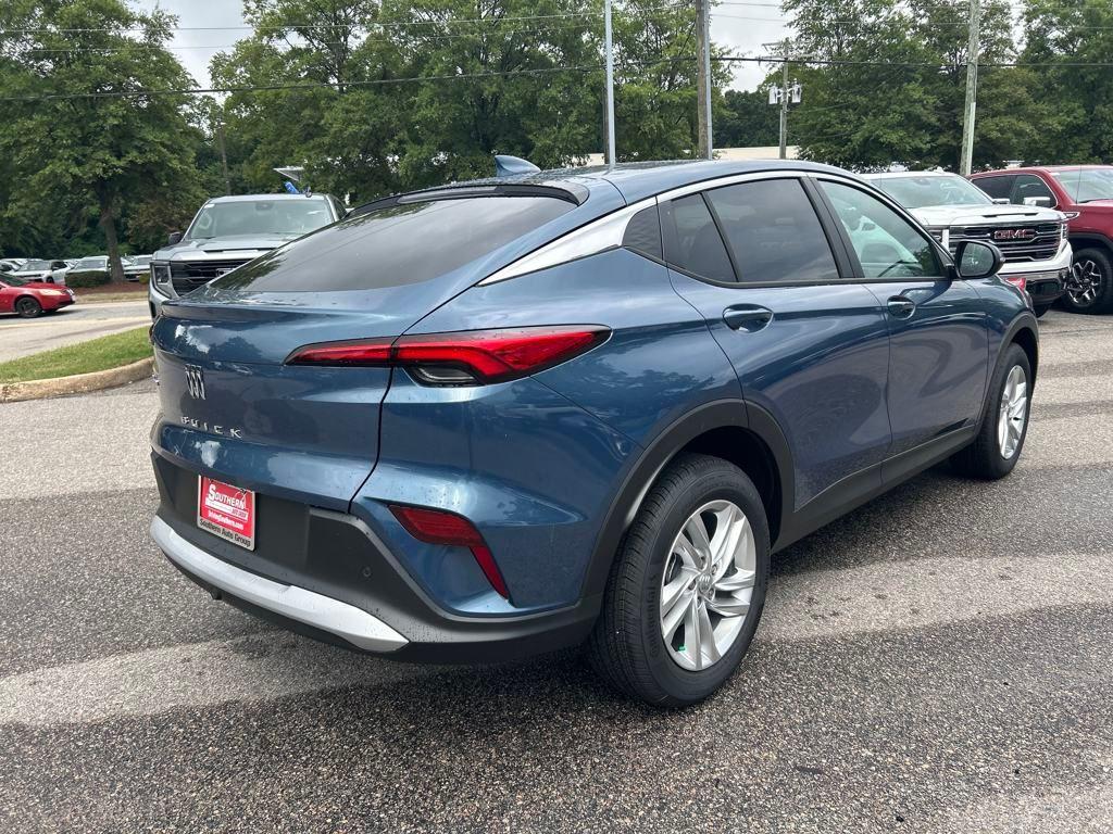 new 2025 Buick Envista car, priced at $26,238