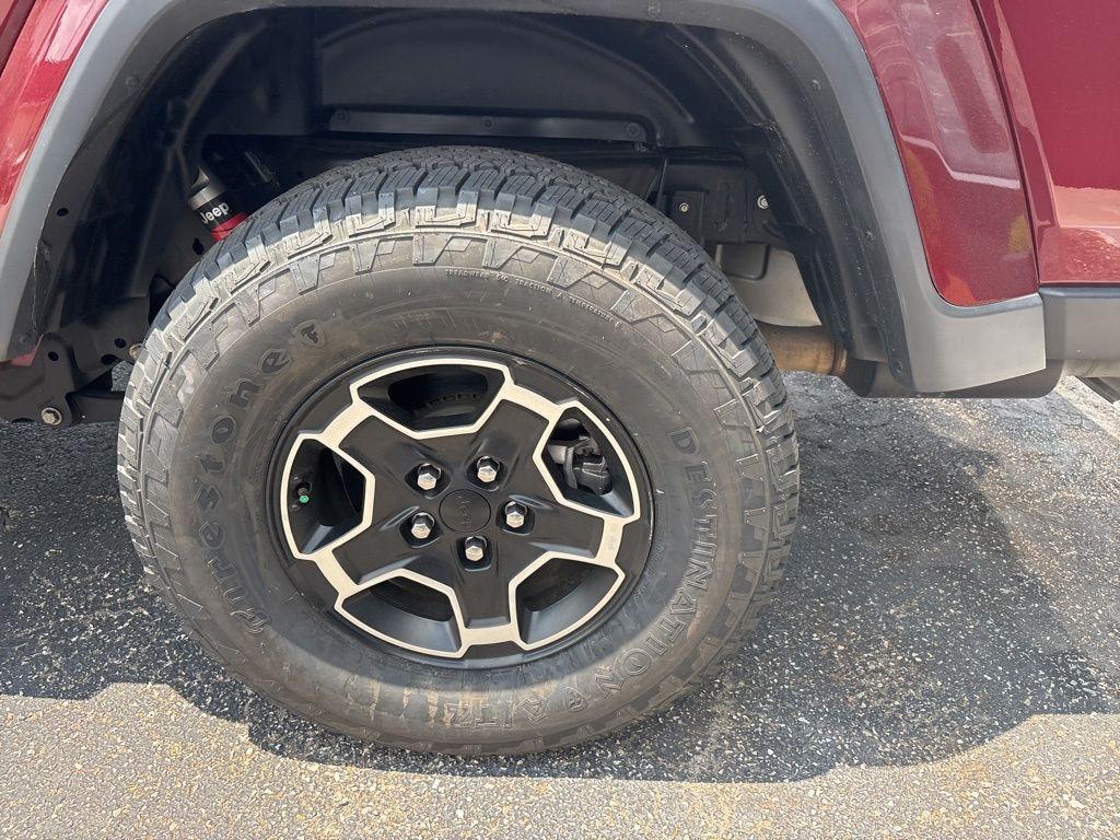used 2021 Jeep Gladiator car, priced at $27,900