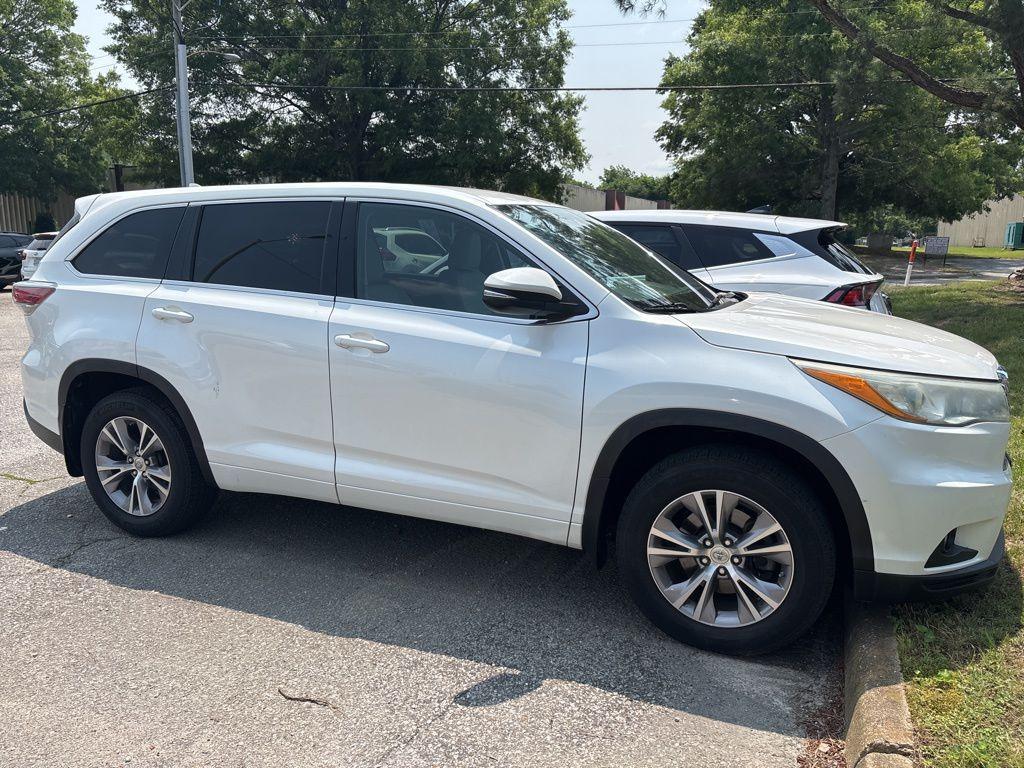 used 2015 Toyota Highlander car, priced at $19,500