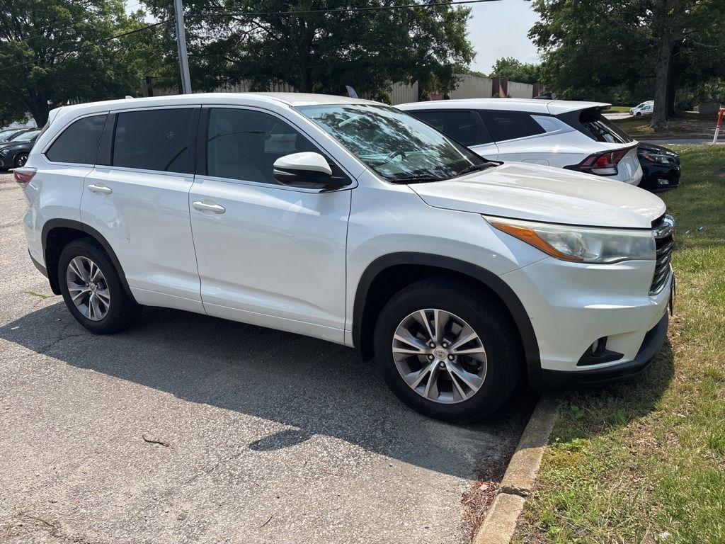 used 2015 Toyota Highlander car, priced at $19,500