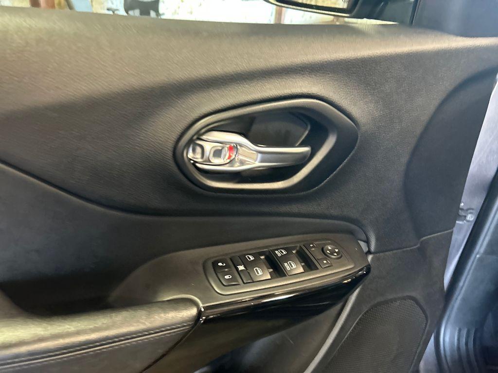 used 2020 Jeep Cherokee car, priced at $17,990