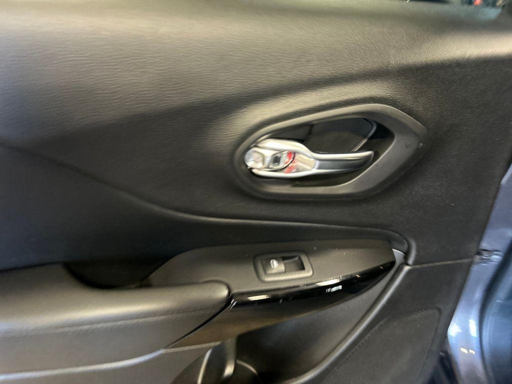 used 2020 Jeep Cherokee car, priced at $17,990