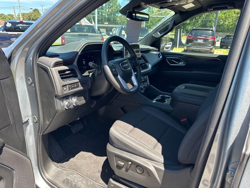 new 2024 GMC Yukon XL car, priced at $67,285