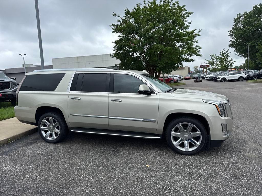 used 2016 Cadillac Escalade ESV car, priced at $23,775
