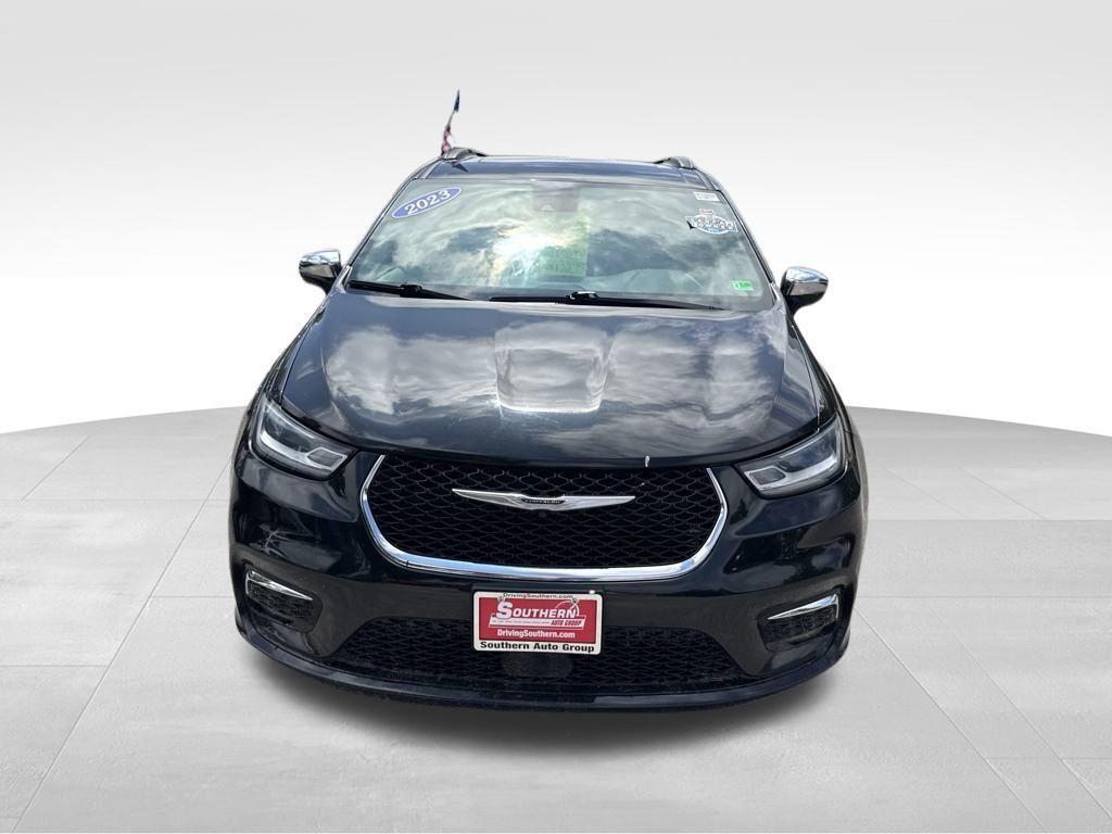 used 2023 Chrysler Pacifica car, priced at $27,995