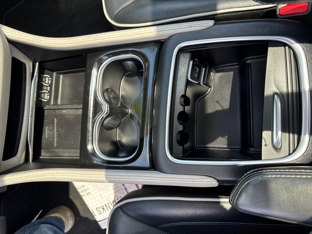 used 2023 Chrysler Pacifica car, priced at $27,995