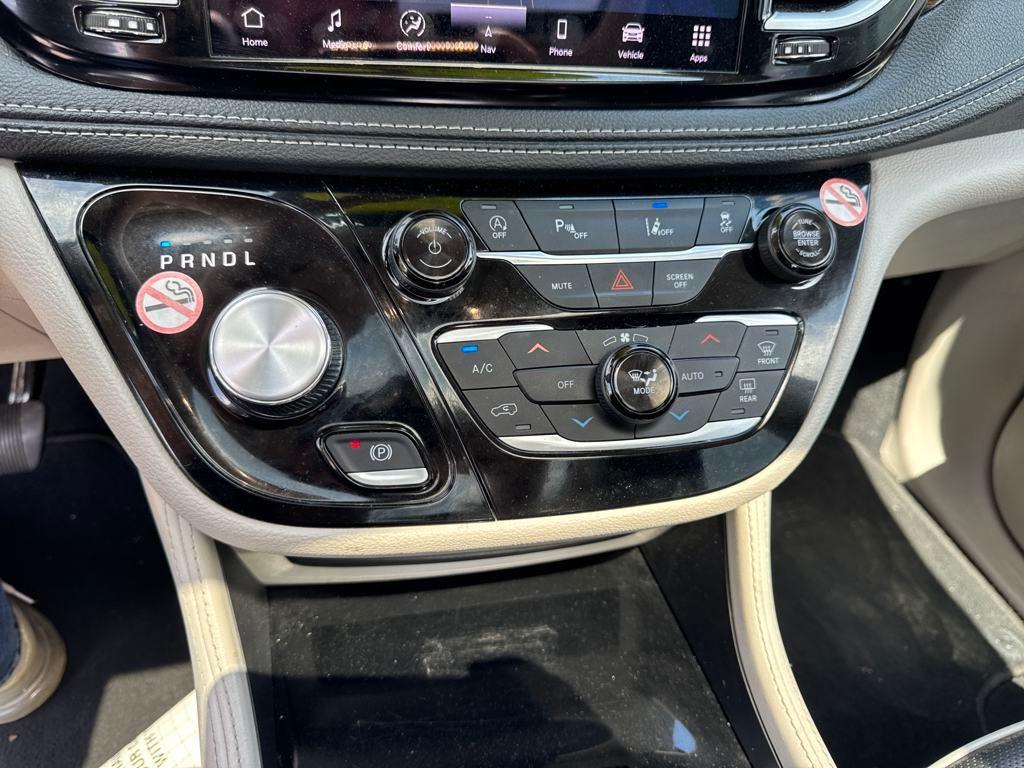used 2023 Chrysler Pacifica car, priced at $29,885