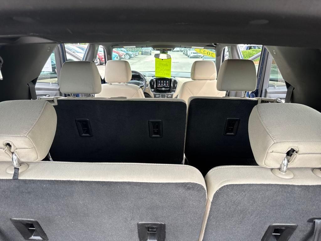 used 2022 Chevrolet Traverse car, priced at $27,100