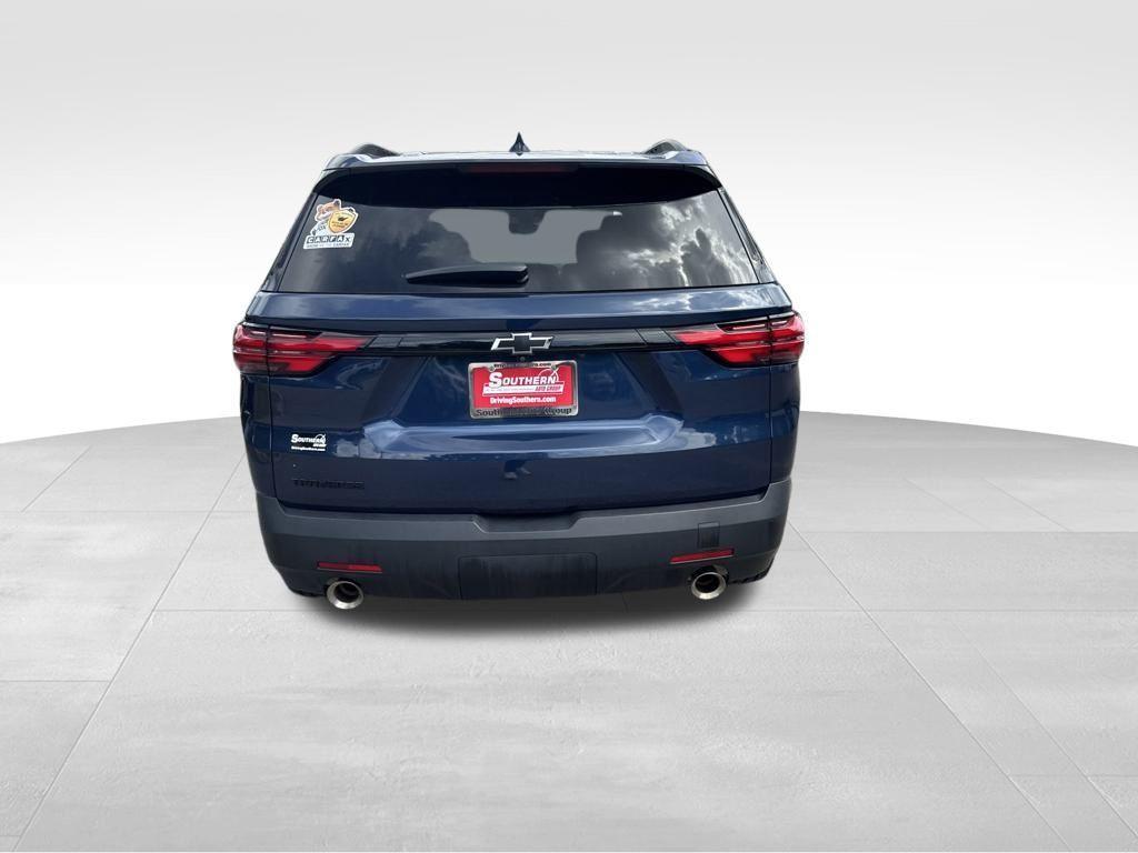 used 2022 Chevrolet Traverse car, priced at $27,100