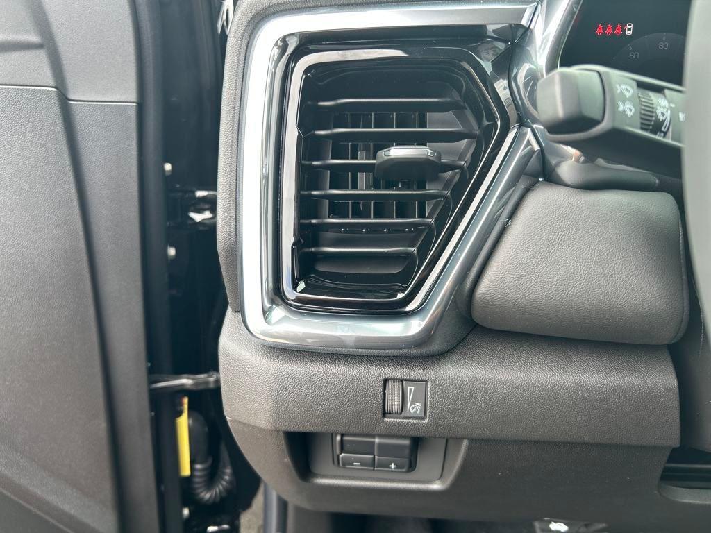 new 2026 GMC Canyon car, priced at $42,925