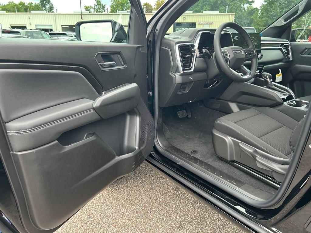 new 2026 GMC Canyon car, priced at $42,925