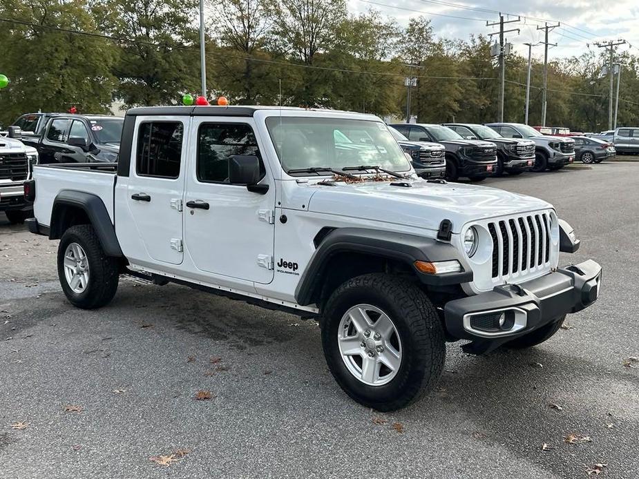 used 2023 Jeep Gladiator car, priced at $27,451