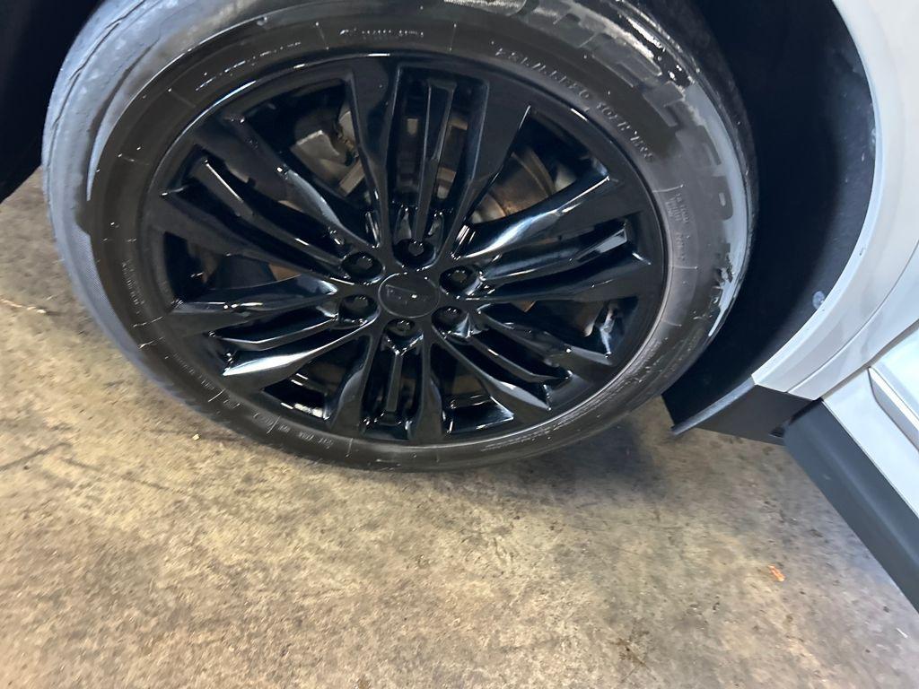 used 2019 Cadillac XT5 car, priced at $22,600