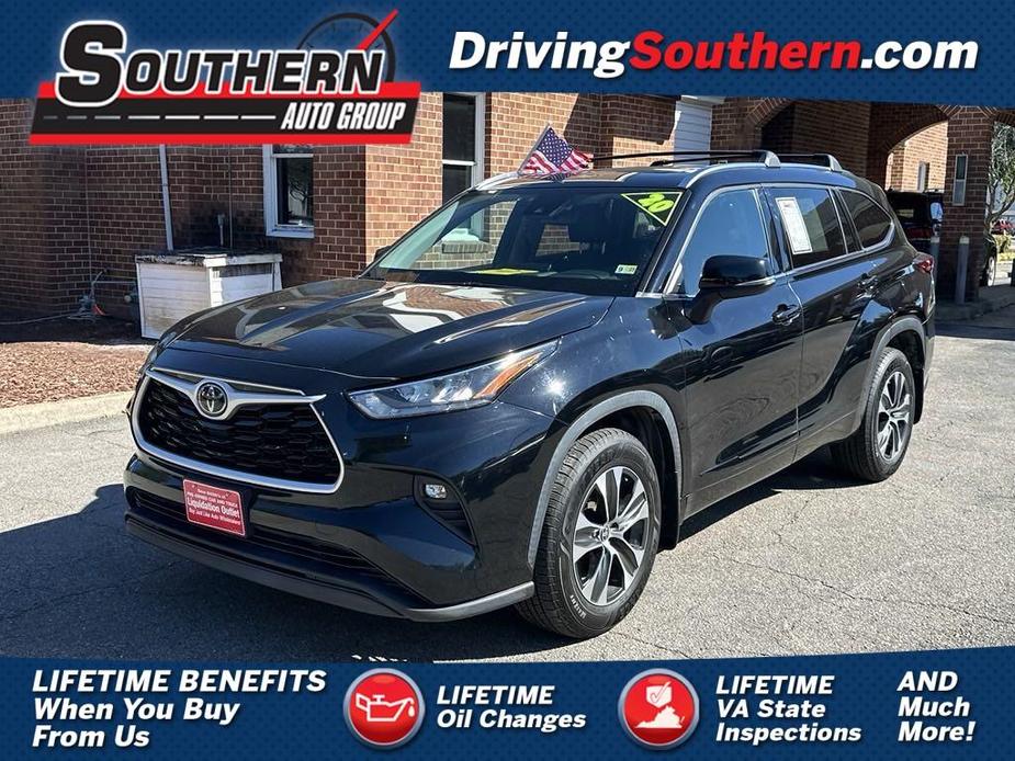 used 2020 Toyota Highlander car, priced at $28,653