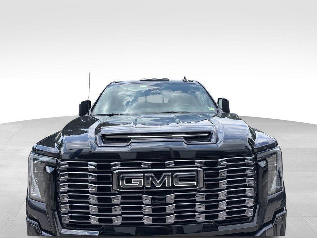 used 2025 GMC Sierra 2500 car, priced at $89,500