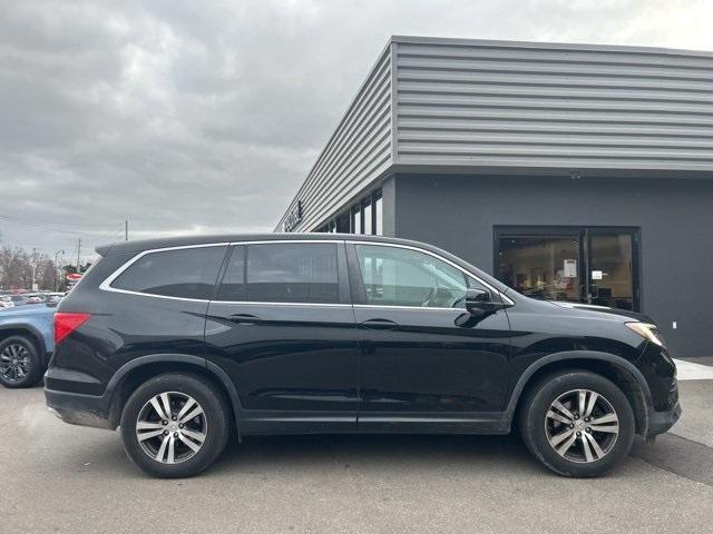 used 2017 Honda Pilot car