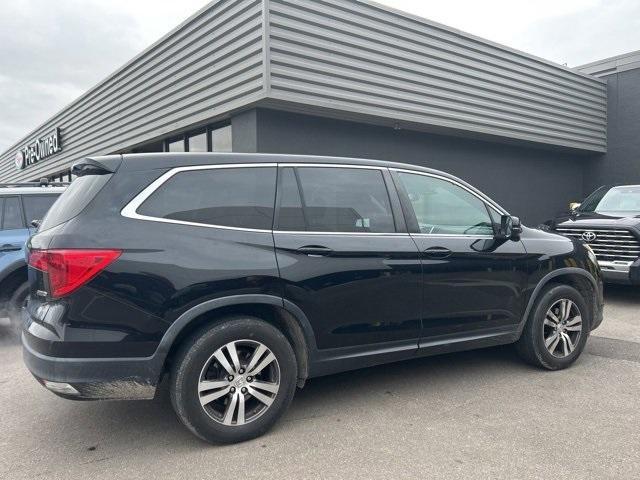 used 2017 Honda Pilot car