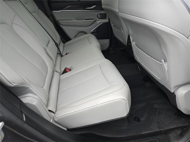 used 2022 Jeep Grand Cherokee car, priced at $34,974
