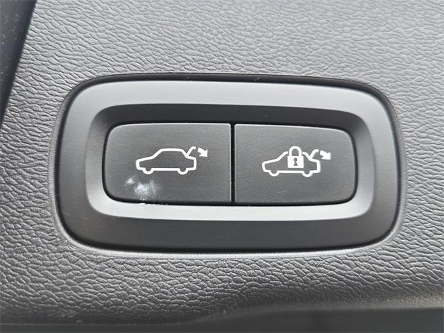 used 2018 Volvo XC60 car, priced at $17,499