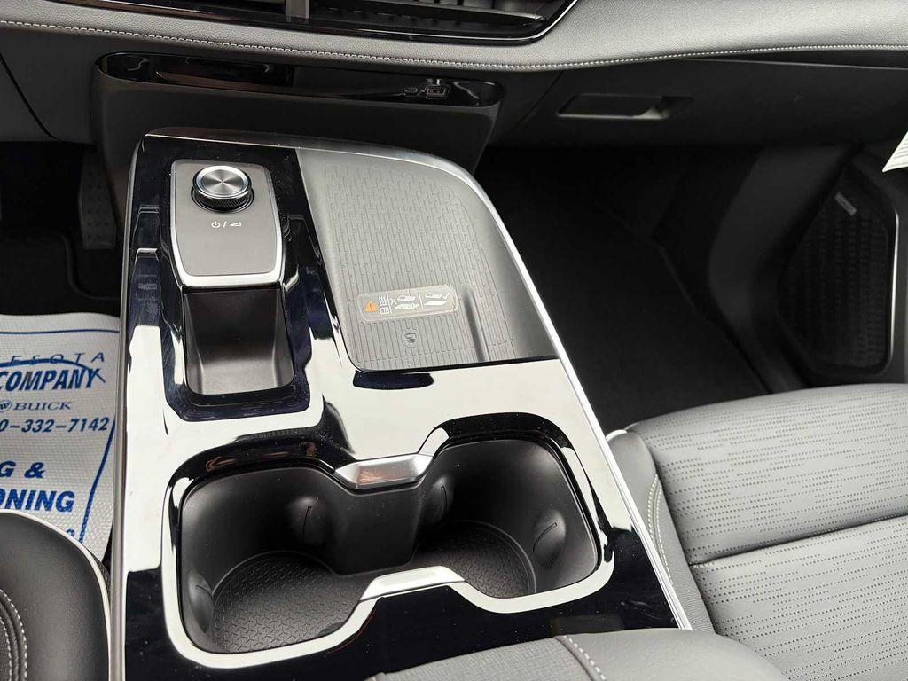 new 2025 Buick Enclave car, priced at $47,895