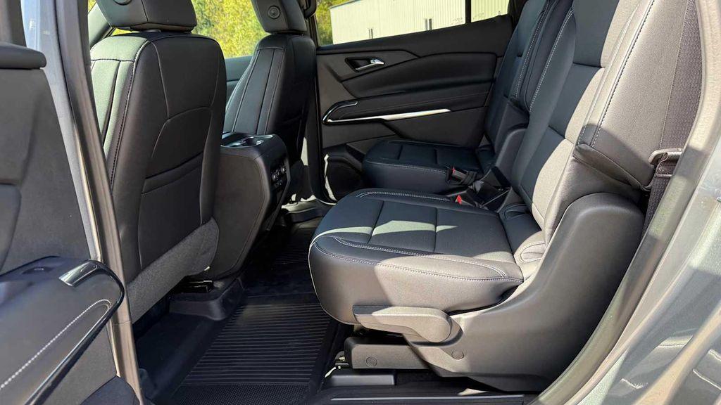 new 2026 Chevrolet Traverse car, priced at $49,658