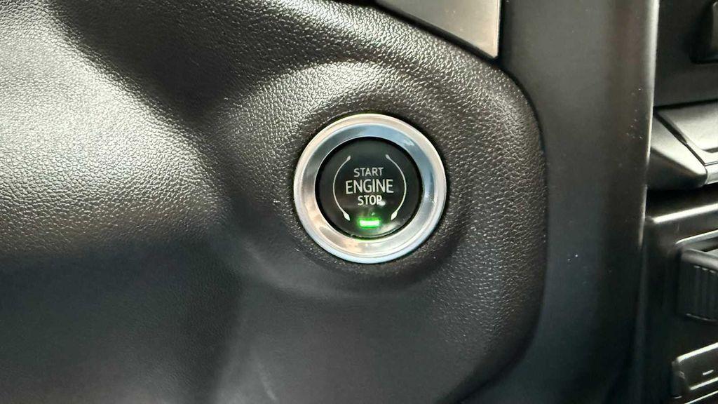 used 2021 Chevrolet Silverado 1500 car, priced at $31,000