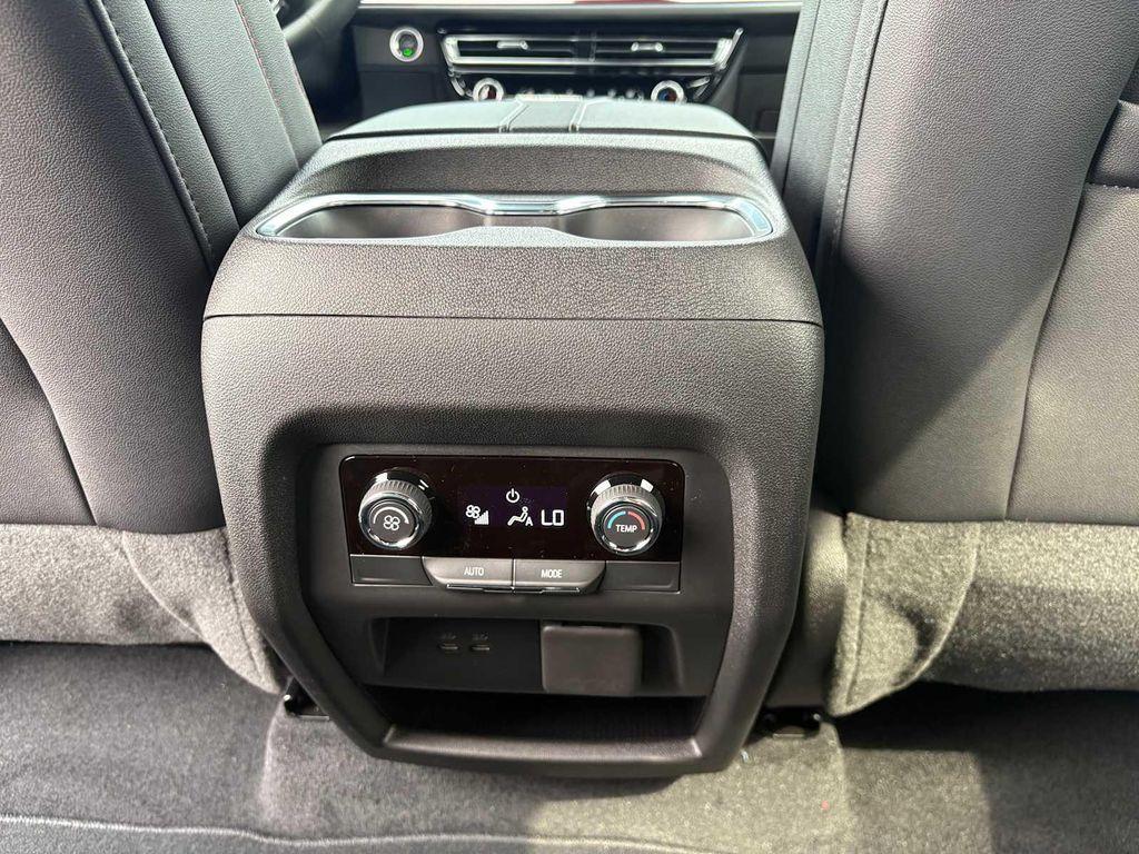 new 2026 Chevrolet Traverse car, priced at $51,504
