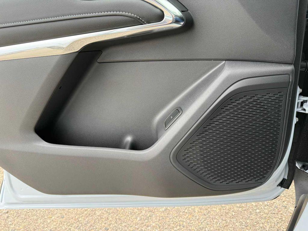 new 2026 Chevrolet Traverse car, priced at $50,633