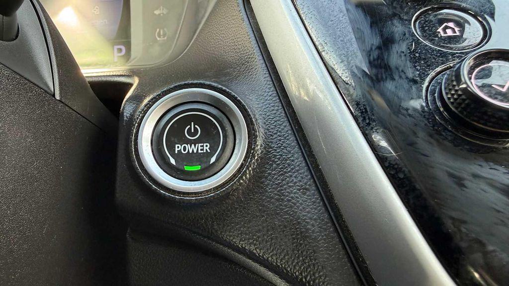 used 2022 Chevrolet Bolt EUV car, priced at $18,900