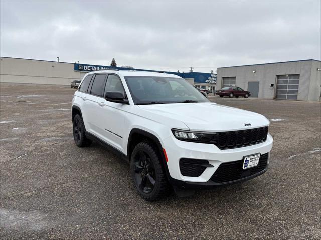 used 2022 Jeep Grand Cherokee car, priced at $28,500