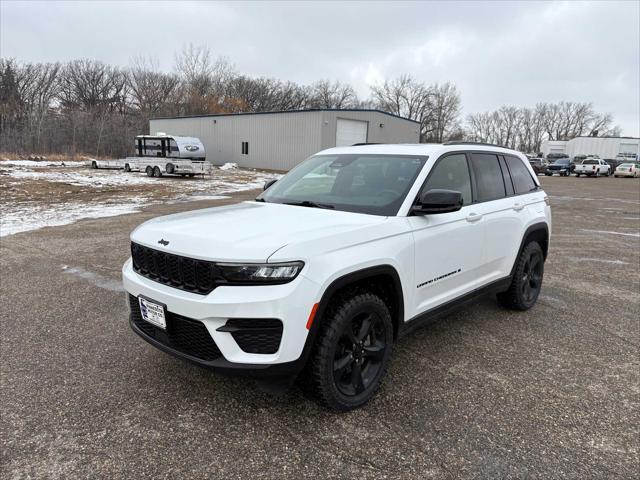 used 2022 Jeep Grand Cherokee car, priced at $28,500