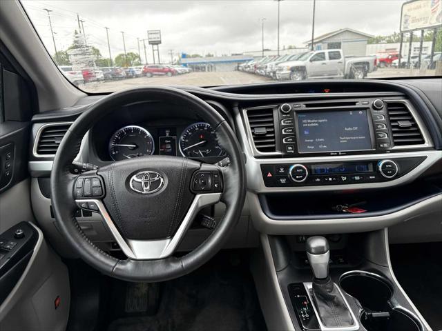 used 2015 Toyota Highlander car, priced at $15,800