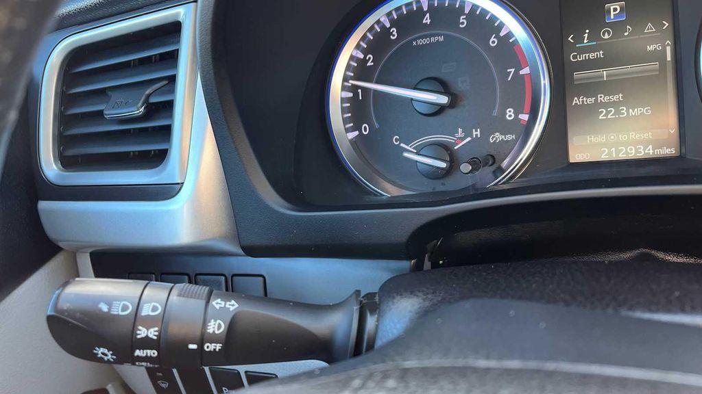 used 2015 Toyota Highlander car, priced at $15,800