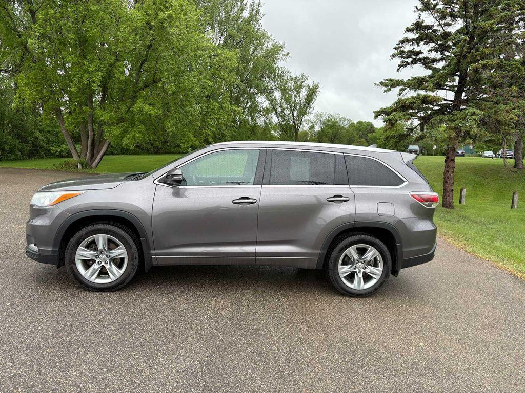 used 2015 Toyota Highlander car, priced at $15,800
